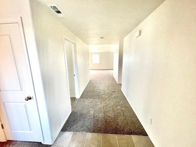 Entry - 4245 Cove West Dr
