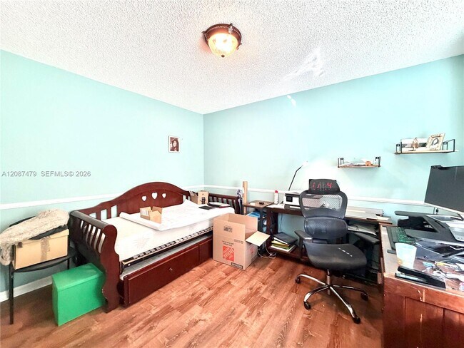 Building Photo - 4631 SW 154th Pl