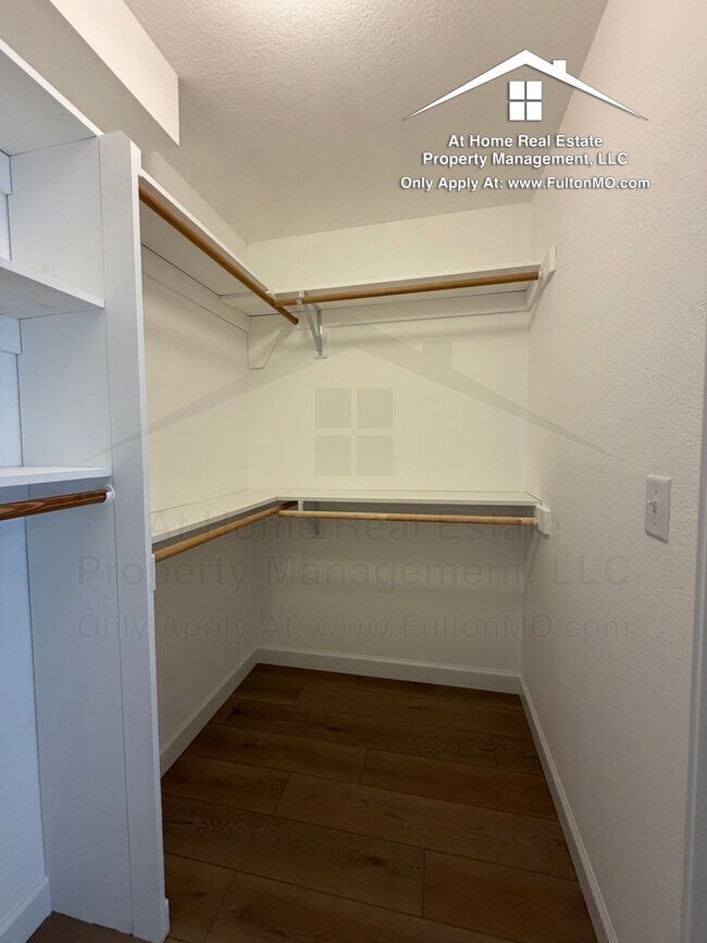 Building Photo - 1011 Greystone Ct