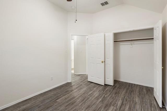 Building Photo - 7225 Chinquapin Dr