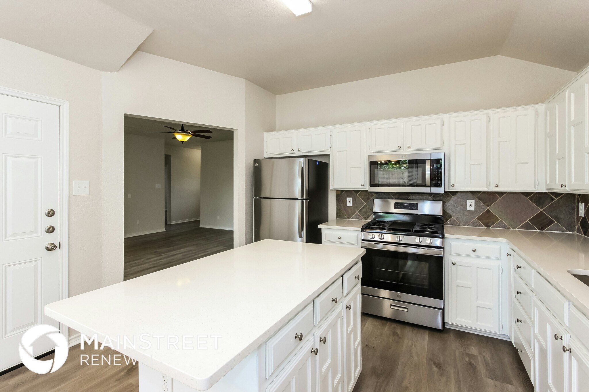 Building Photo - 9214 Chimneywood Dr