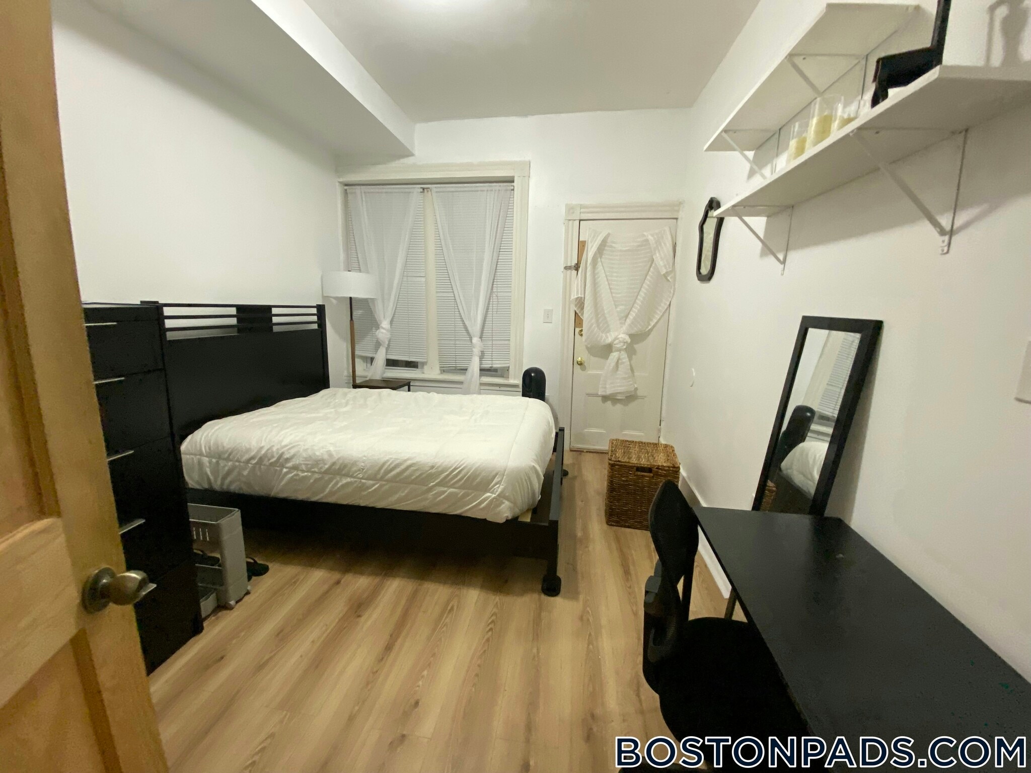 Building Photo - 129 Cedar St