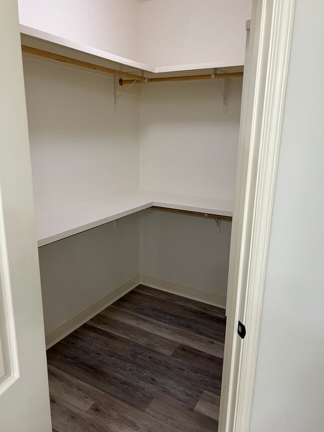 Master Closet - 37150 Woodgate Ave