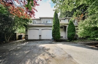 Building Photo - Nice 5 Bed / 2.5 bath house for rent in Kenmore.