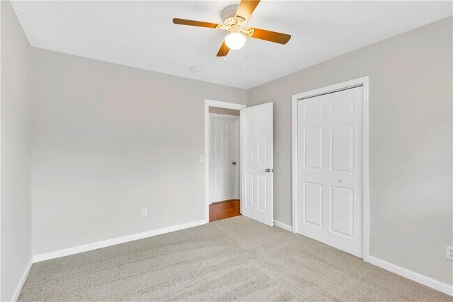 Building Photo - 331 Smyrna Powder Springs Rd SE