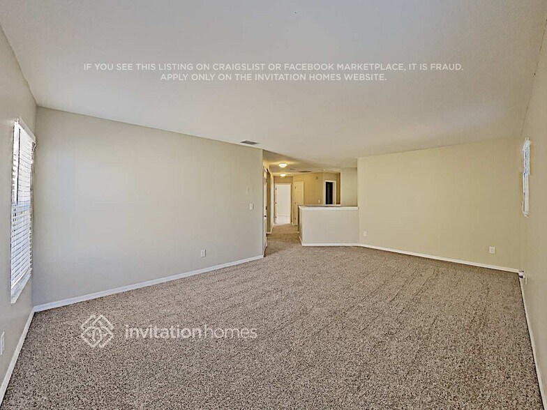 Building Photo - 325 Vine Cliff St