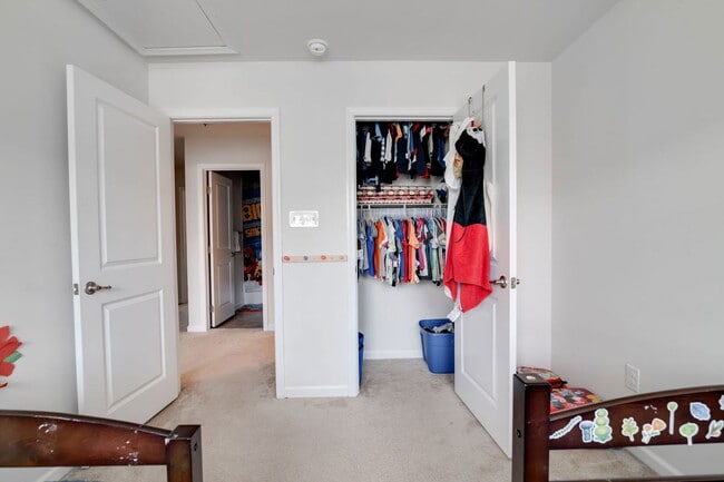 Building Photo - 8992 Ringview Dr