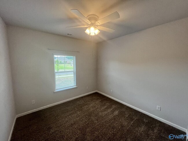 Building Photo - 142 Tango Dr