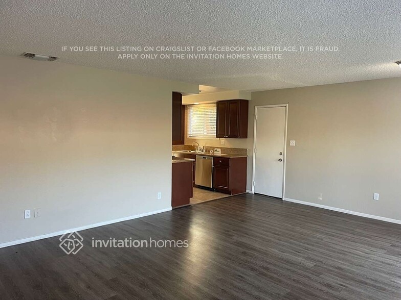 Building Photo - 10126 Stafford St