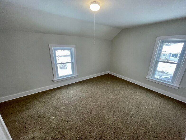 Building Photo - 26 N Boardman St