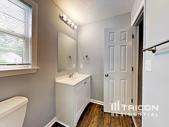 Building Photo - 125 Pinto Dr