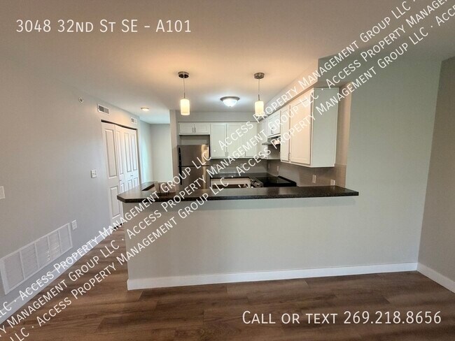 Building Photo - 3048 32nd St SE