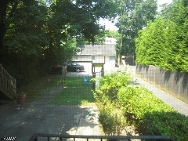 Building Photo - 29 Brookfield Rd