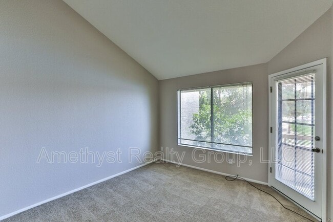 Building Photo - 11666 N 28th Dr