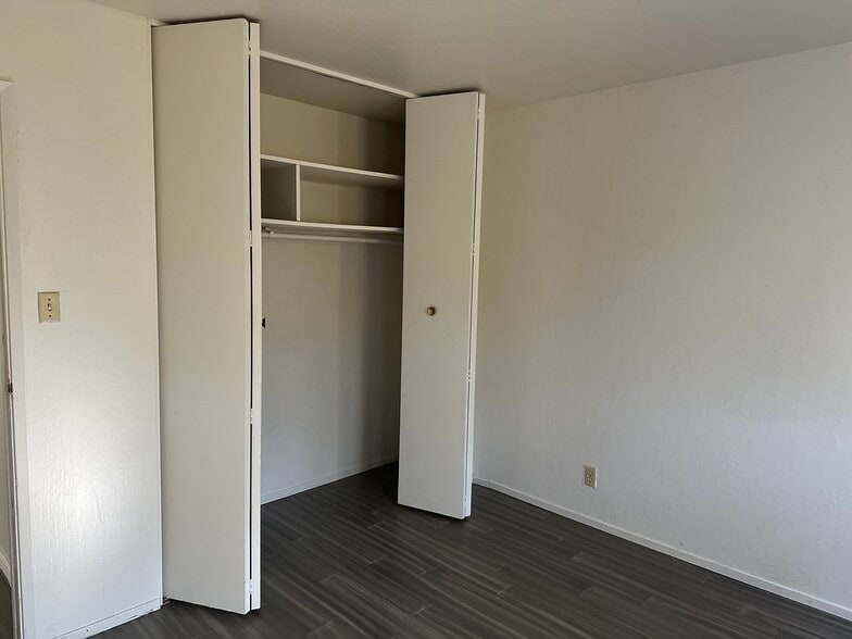 Bedroom#2 closet - 366 25th Ave