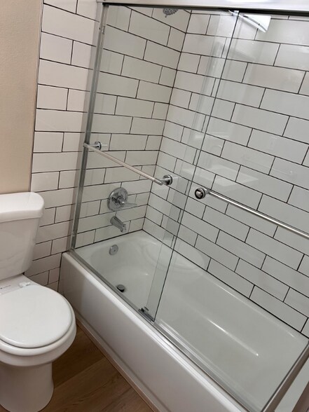 Building Photo - 6618 Nielsen Way