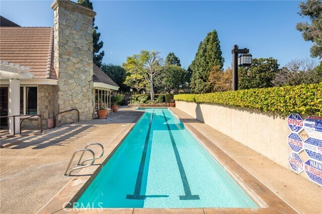 Building Photo - 2555 Plaza del Amo