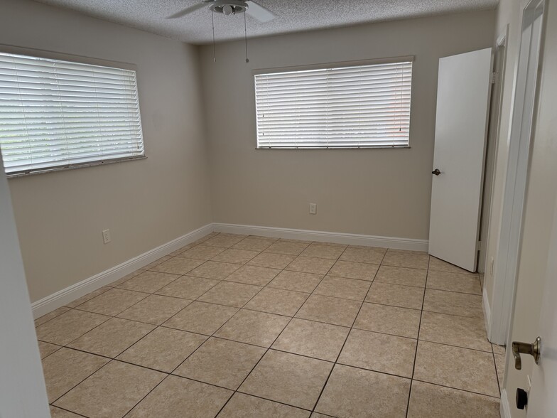 Master Bedroom - 11311 SW 200th St