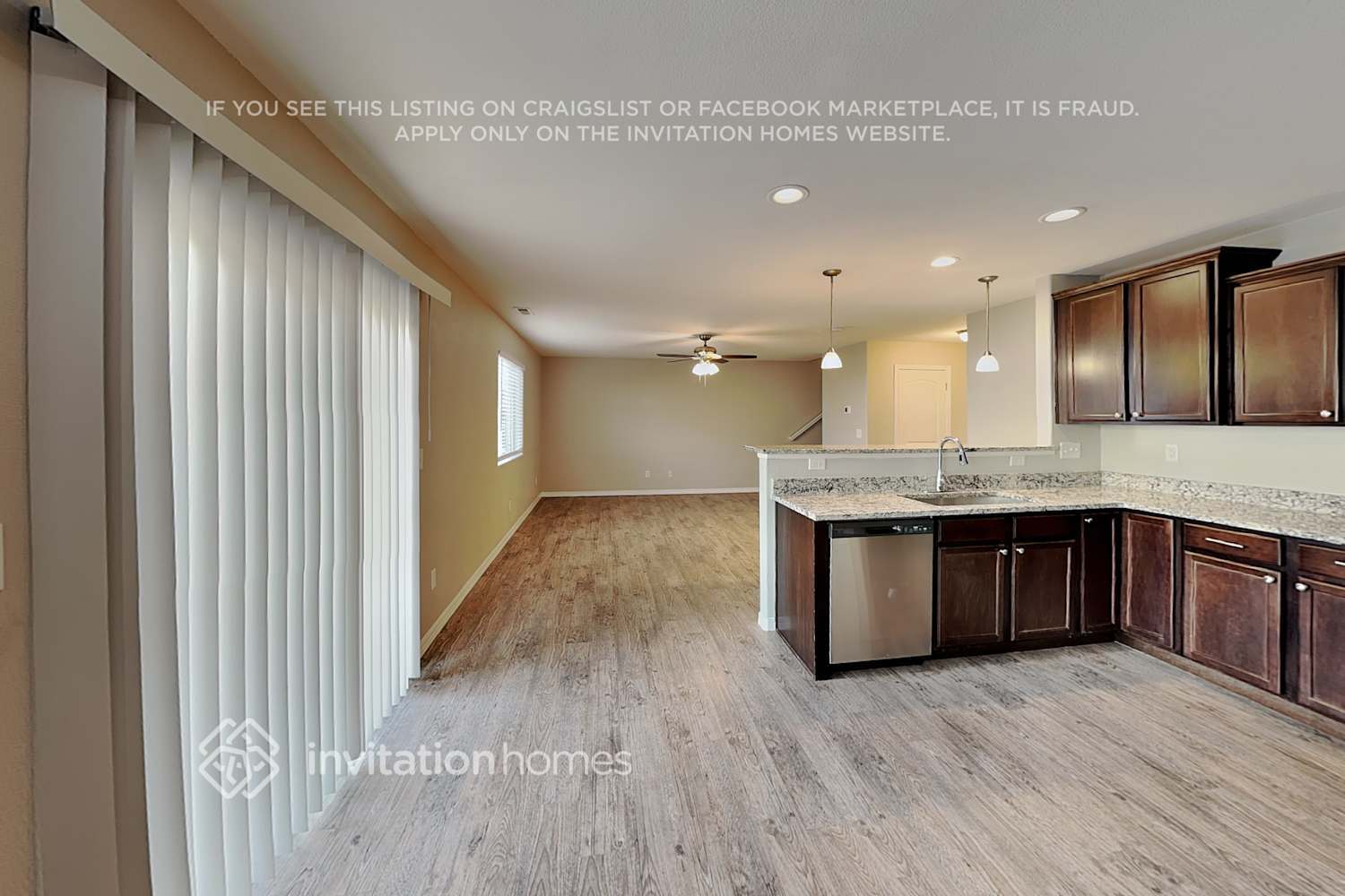 Building Photo - 4047 Creek Legend View