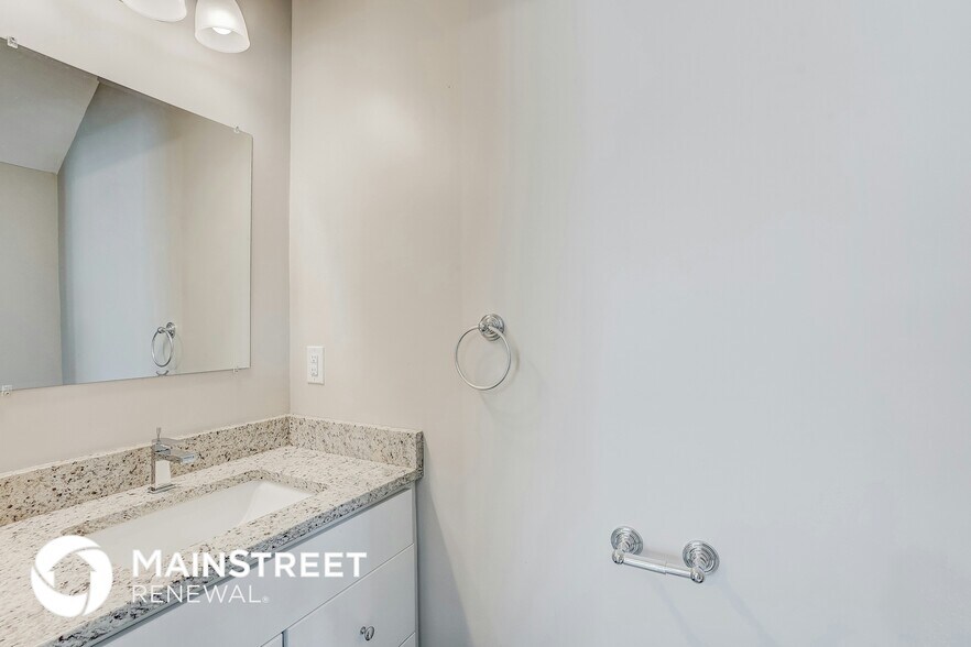 Building Photo - 3145 4th Ave S