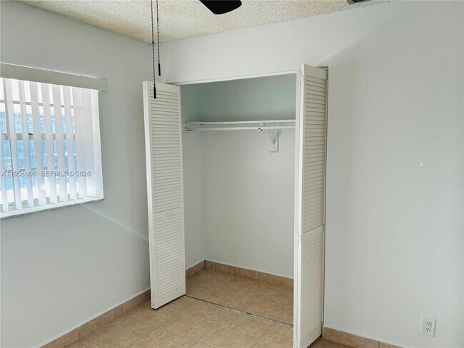 Building Photo - 3250 NW 85th Ave