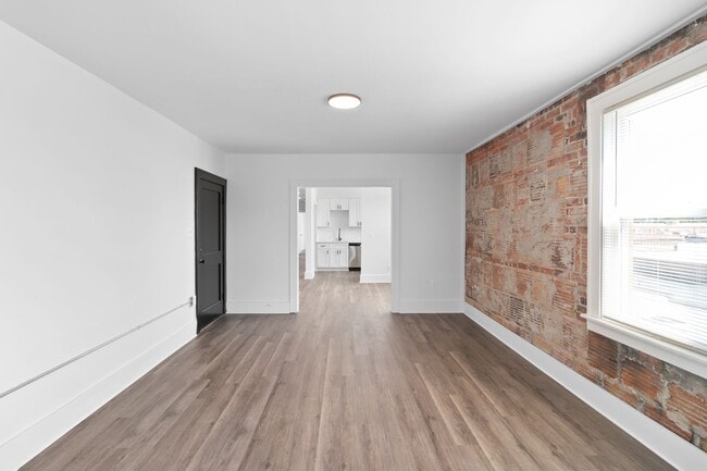Building Photo - 1st Floor Two Bedroom Unit Available