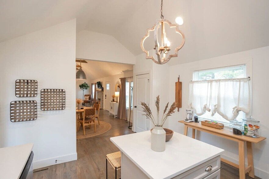 Building Photo - 106 Walnut Hill Dr