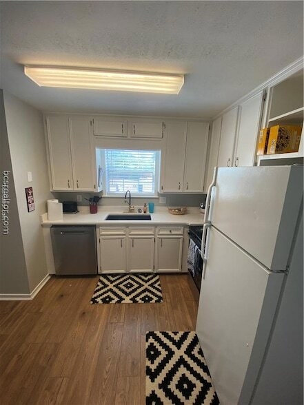 Building Photo - 300 Cooner St