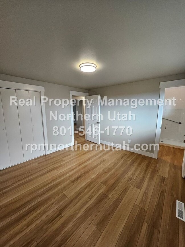 Building Photo - 4 Bedroom 3 Bath Home Now Available in Roy!