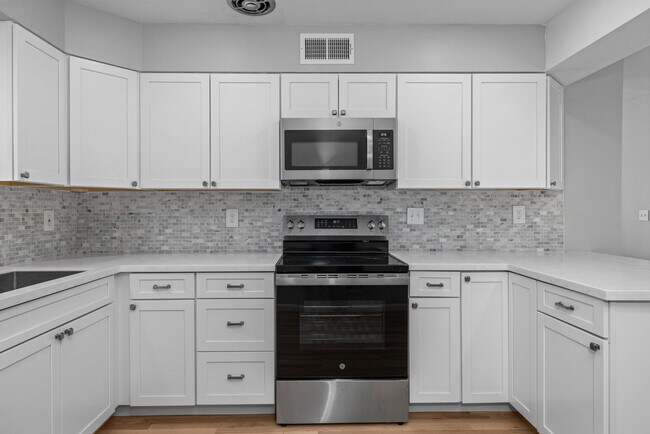 Building Photo - 303 Danworth Ct