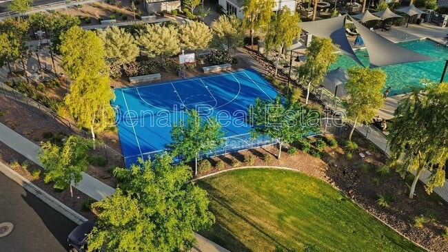 Building Photo - 13300 N 141st Ln