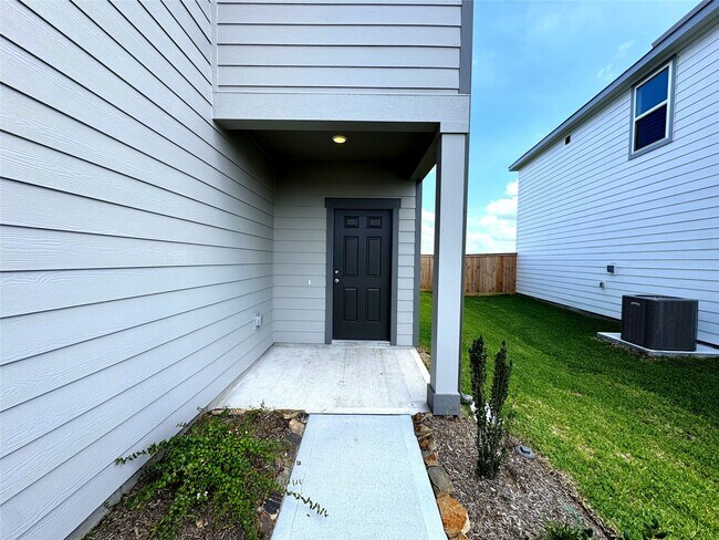 Building Photo - 8431 Vacek Xing Wy