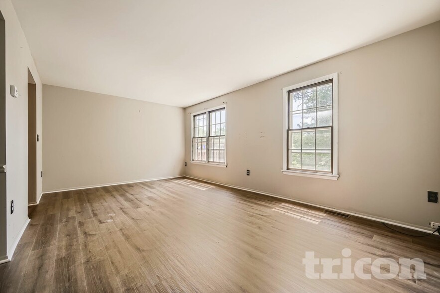 Building Photo - 1103 Riverboat Ct