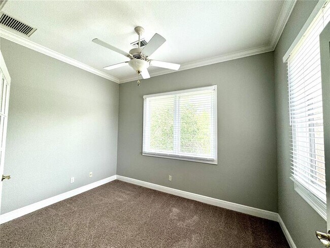Building Photo - 601 Saxony Blvd