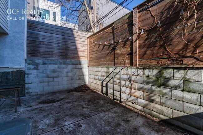 Building Photo - 749 N 20th St