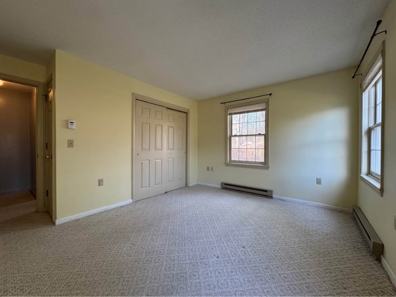 Building Photo - 26 Somerset