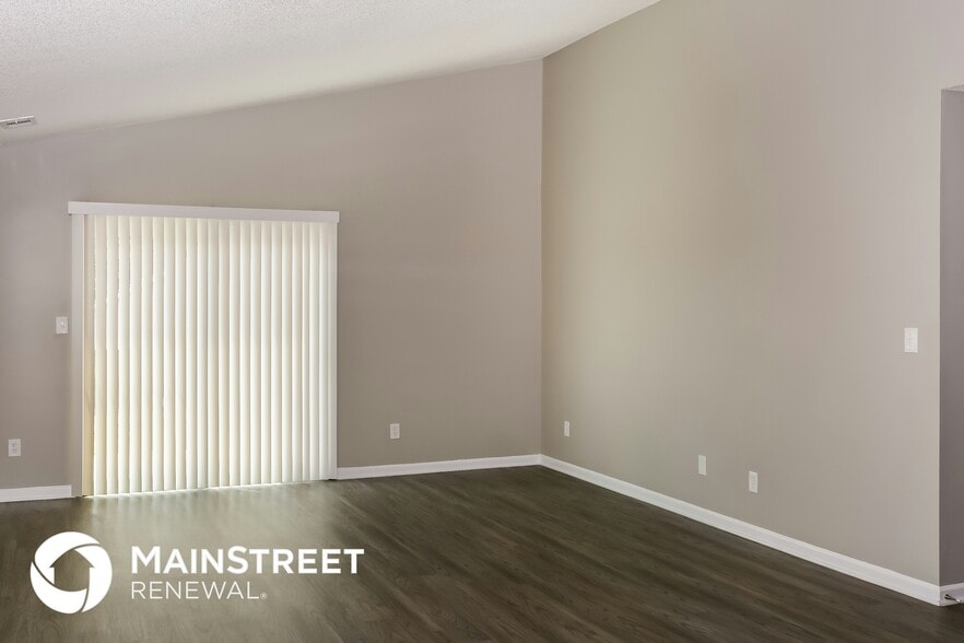 Building Photo - 3020 Rockingham Ct SW