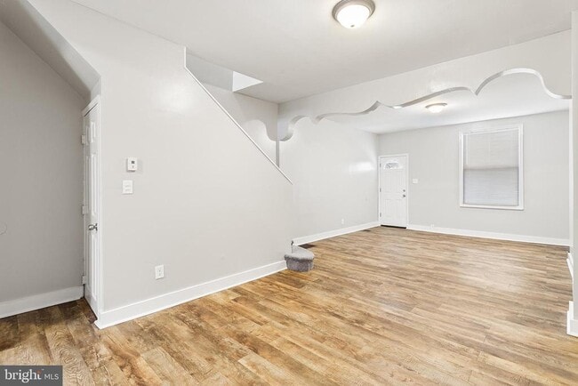 Building Photo - 544 N Allison St