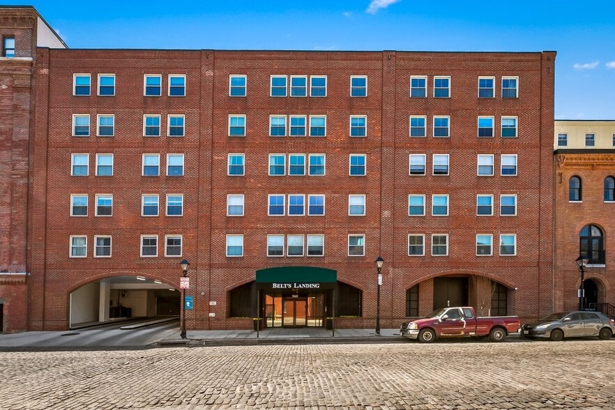 Building Photo - 960 Fell St