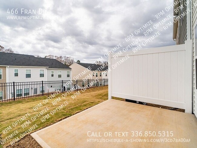 Building Photo - 466 Fran Dr