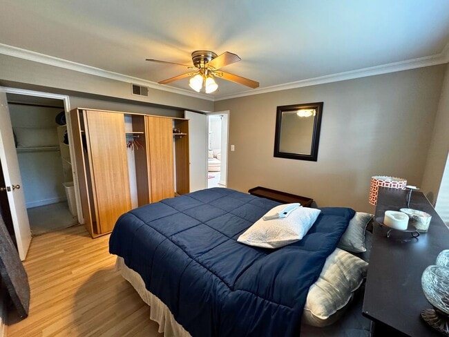 Building Photo - 2107 N Scott St