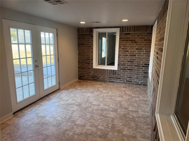 Building Photo - 5104 Triplett Rd