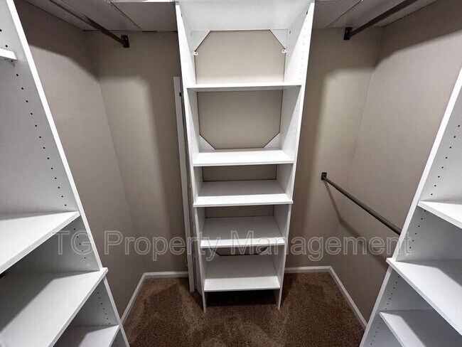 Building Photo - 430 Trout River Dr