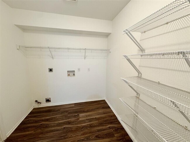 Building Photo - 1205 Dillon Lake Bend