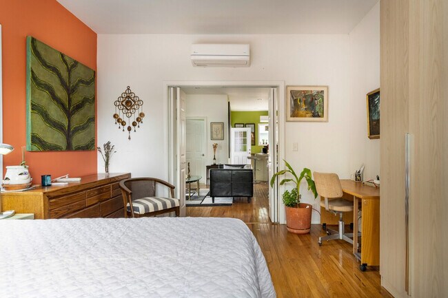 Building Photo - 938 21st Ave