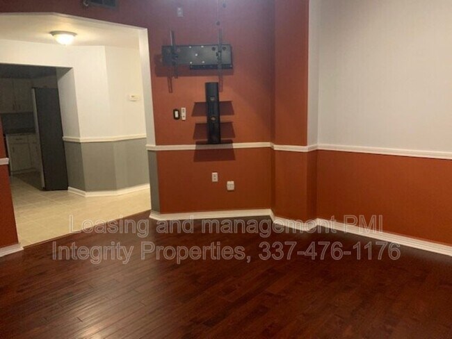 Building Photo - 11550 Southfork Ave
