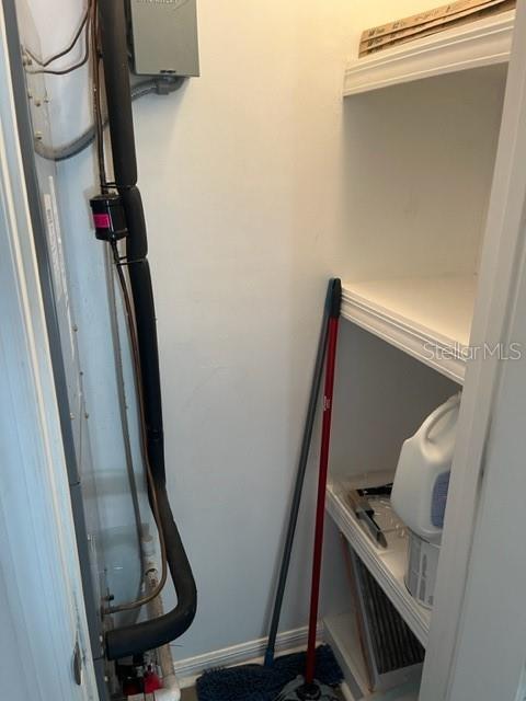 Building Photo - 6921 Washington St