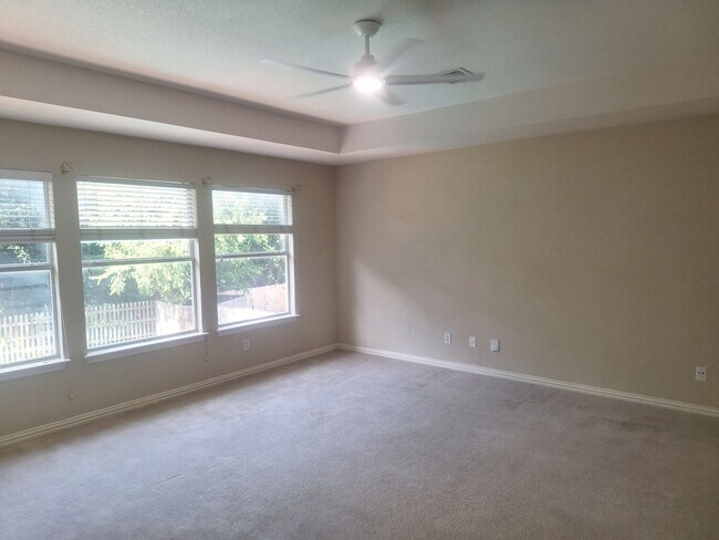 Building Photo - 5BR Fannin Farms Home with Dual Primary Suites & Pool