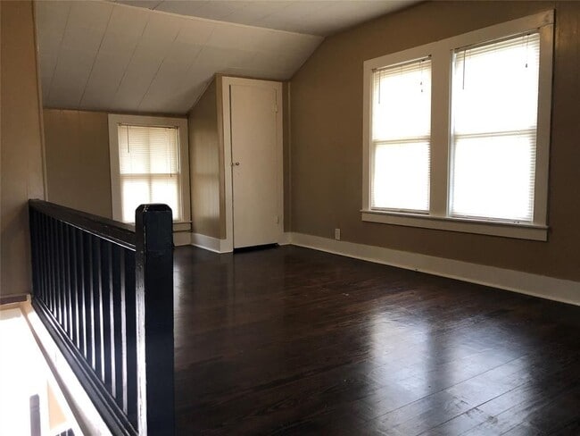 Building Photo - 208 Ave A