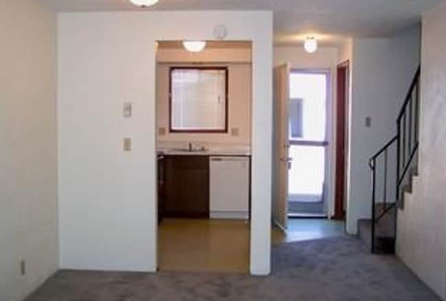 Building Photo - 176 S 53rd St